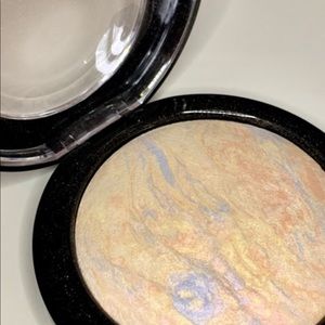 MAC SKINFINISH LIGHTSCAPADE ✨